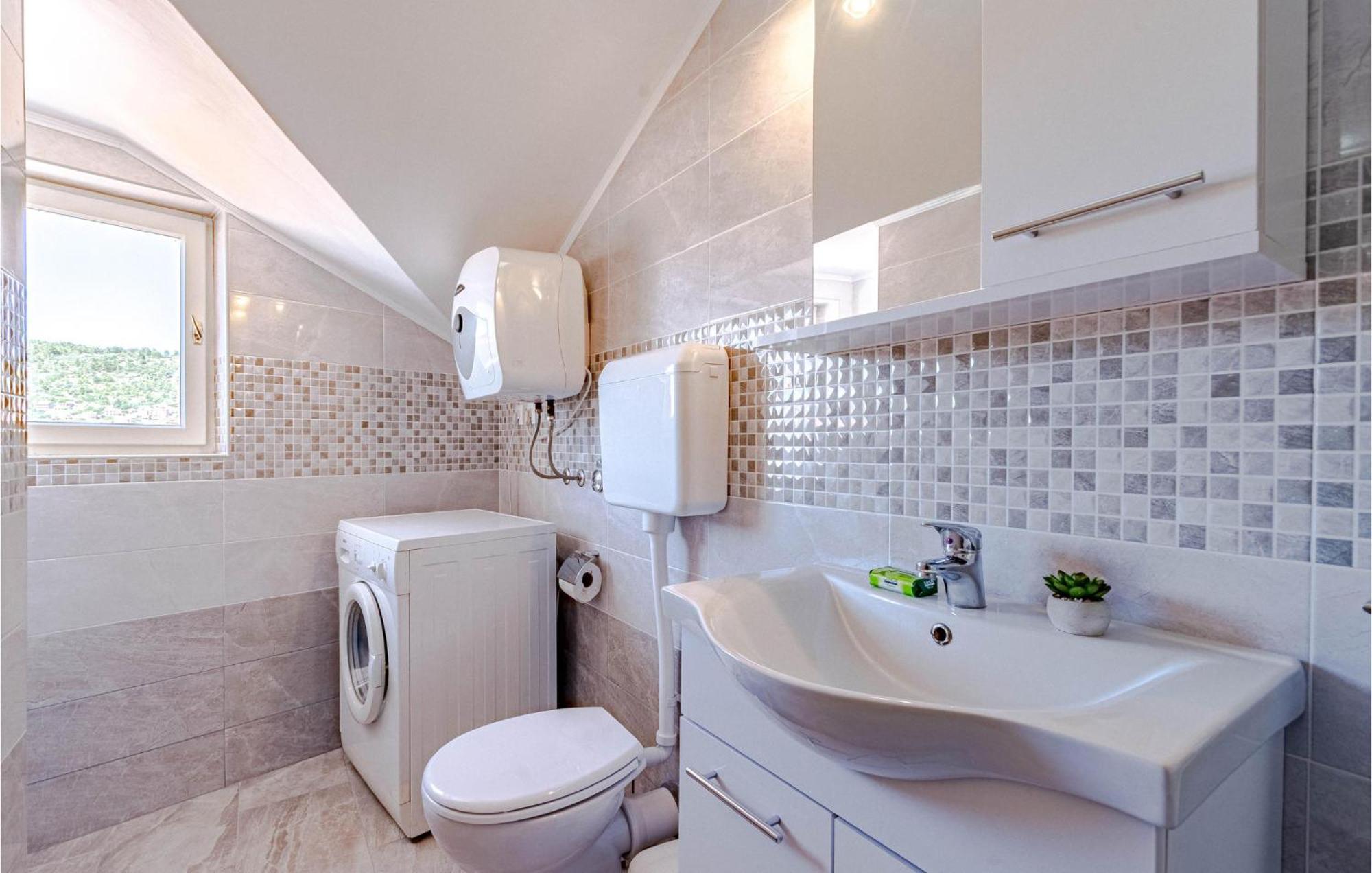 Beautiful Apartment In Vela Luka With Wifi Exterior photo