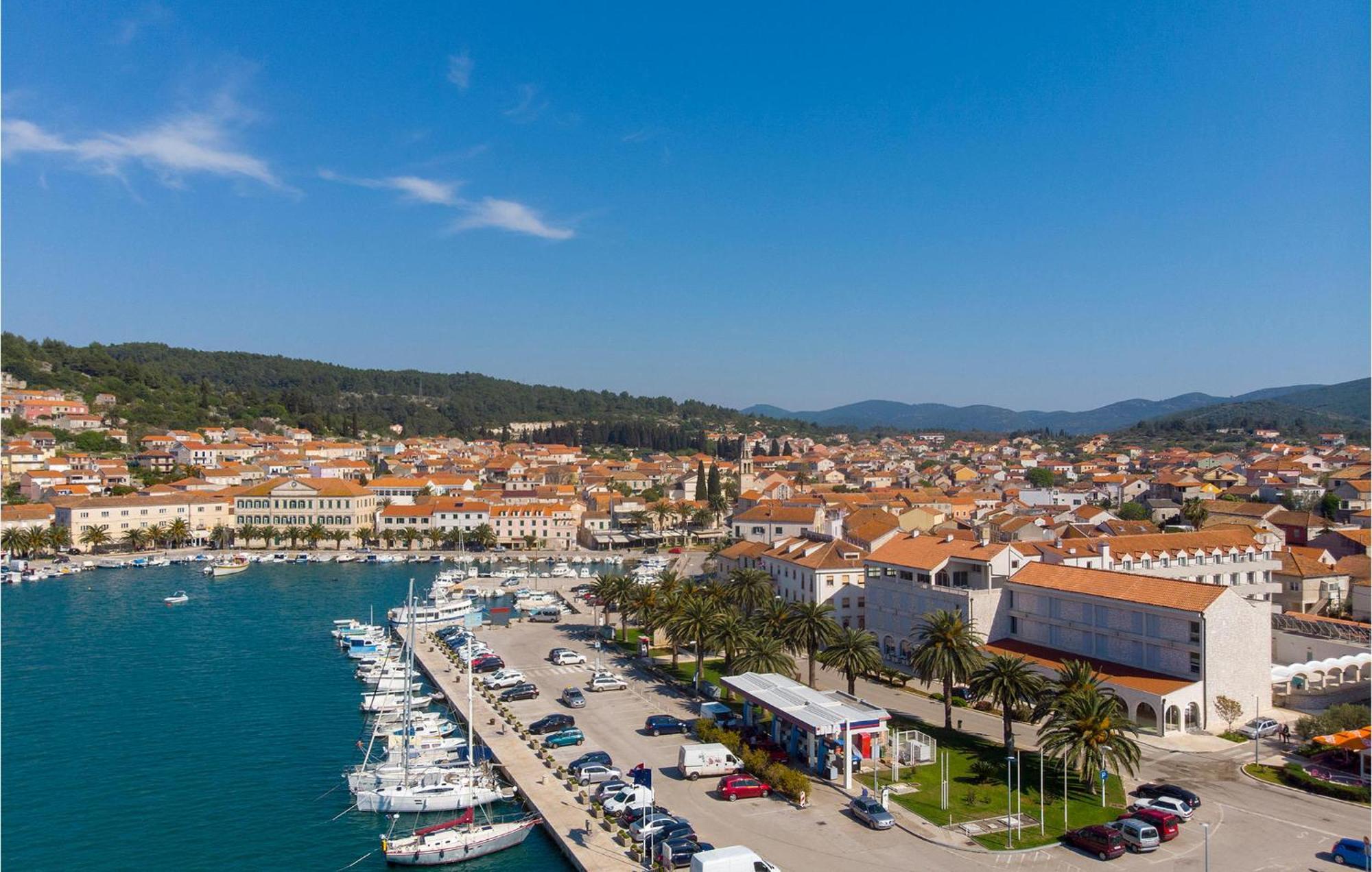 Beautiful Apartment In Vela Luka With Wifi Exterior photo
